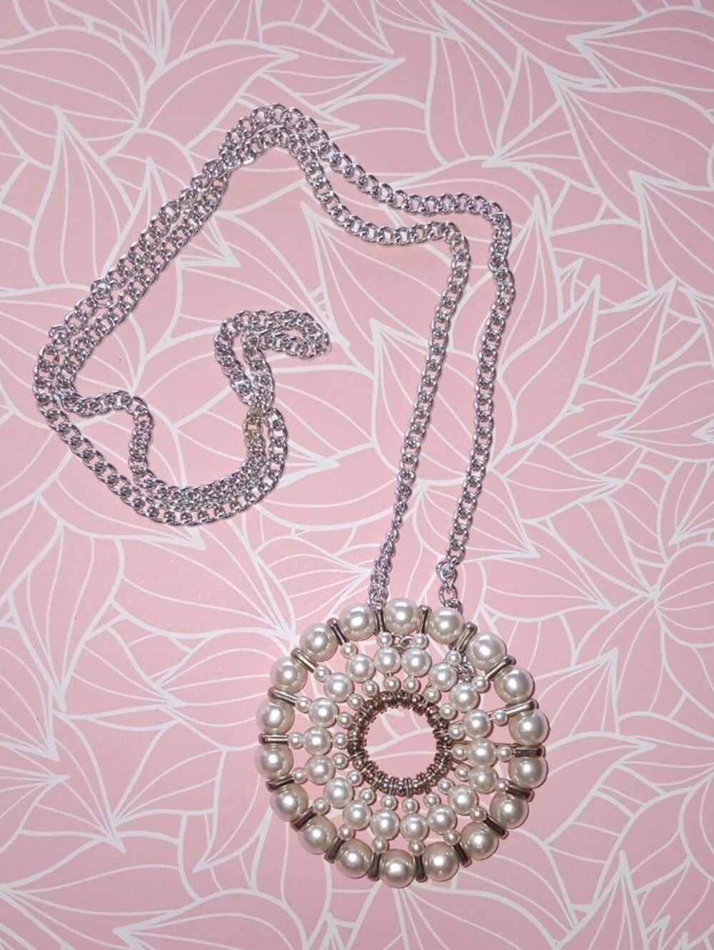 🔷️3-$15🔷️ Long Chain Pearl Pearl Rosette Pendant Statement Necklace New!
